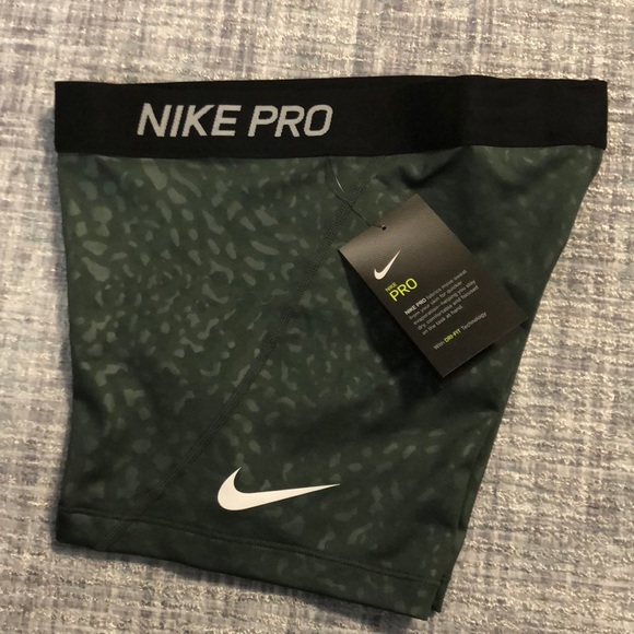 Nike Pants - Nike Pro Spotted Cat Shorts